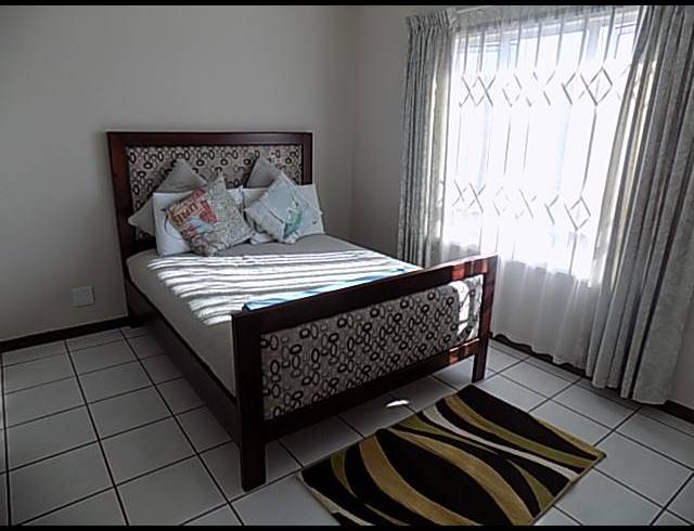 3 BEDROOM TOWNHOUSE RENTED IN PANORAMA PARK